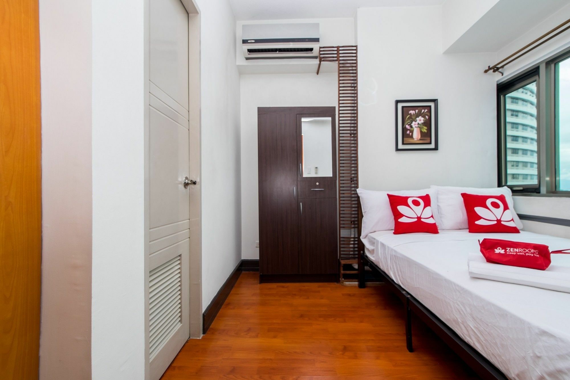 Zen Home Forbeswood Parklane Bgc Taguig Exterior photo